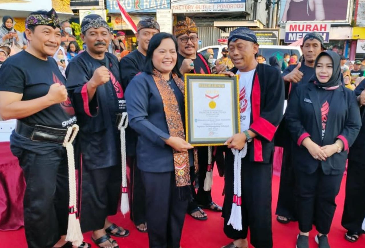 Parade 2022 Bujangganong dan 100 Penari Sufi Pecahkan Rekor Muri